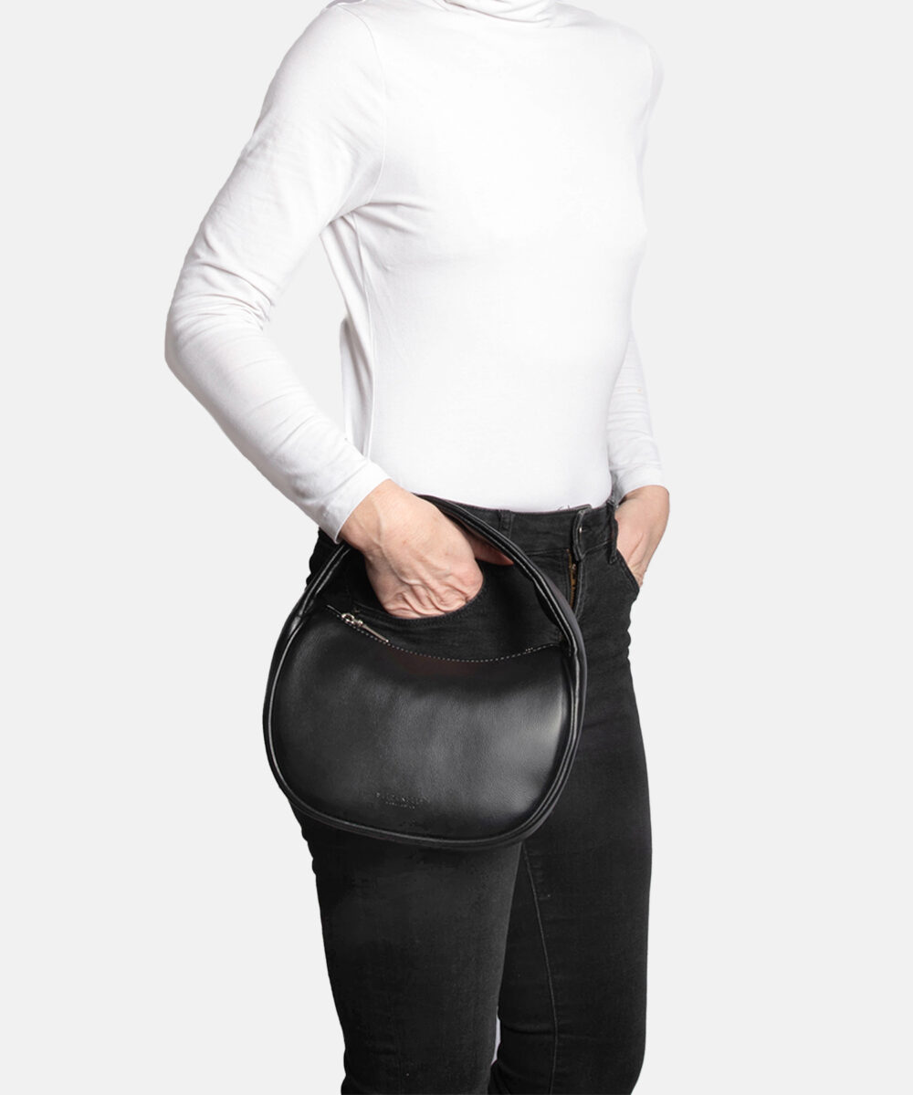 SEIDENFELT Tasche Rya Handbag Black Tragebild OS